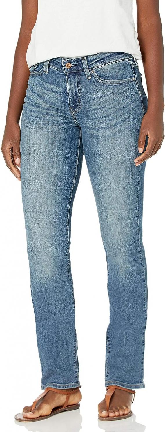 Signature by Levi Strauss & Co. Gold Label Women's Curvy Totally Shaping Straight Jeans (Available in Plus Size)