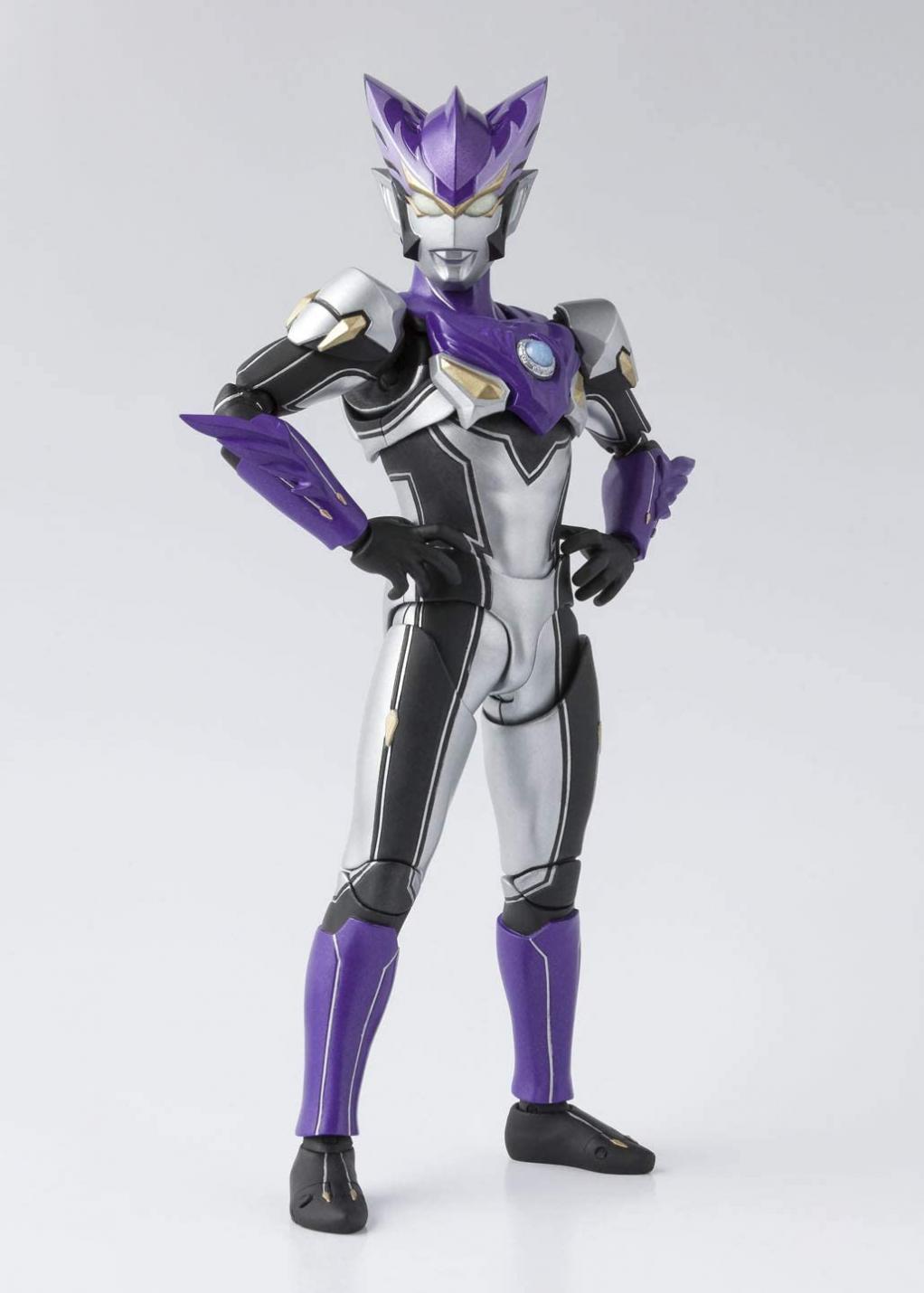 TAMASHII NATIONS Bandai S.H. Figuarts Ultraman Rosso Wind Action Figure