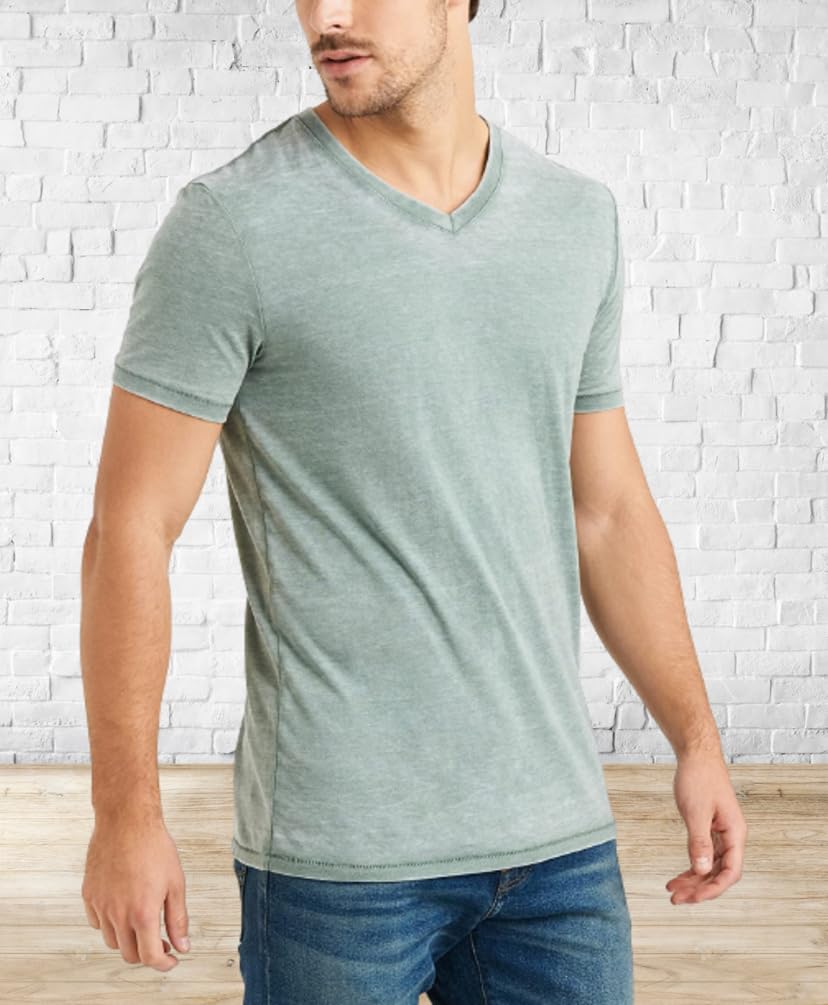 Men&#39;s V-Neck Tee Shirt and Slim-fit Non-Stretch Denim Jeans