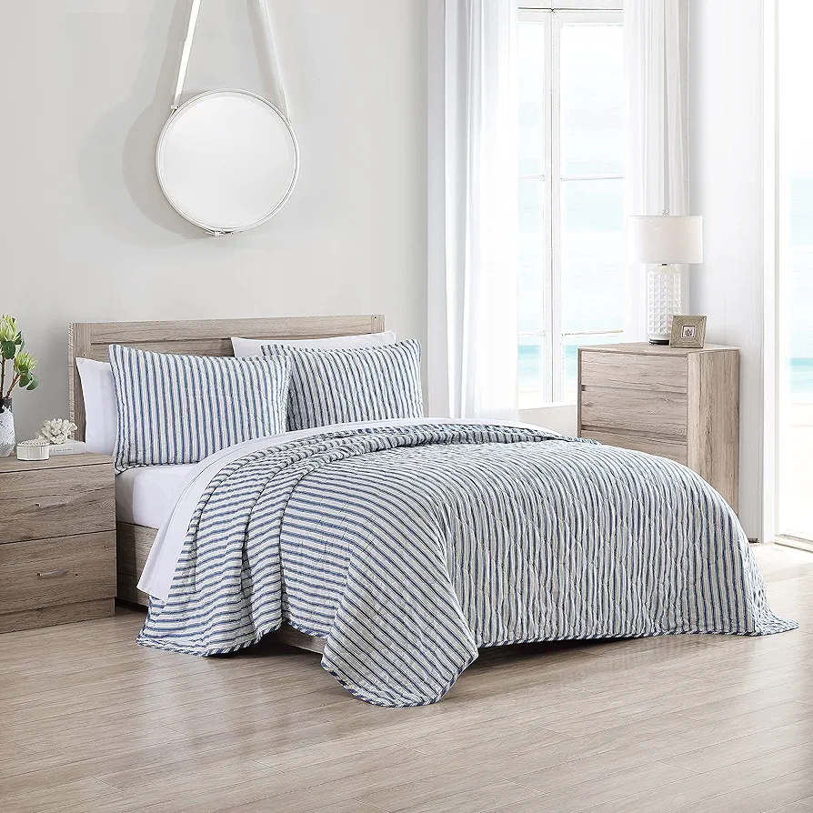 Stone Cottage - Full/Queen Quilt Set, Super Soft Reversible Bedding with Matching Shams, Luxurious Room Essentials (Willow Way Indigo, Full/Queen)