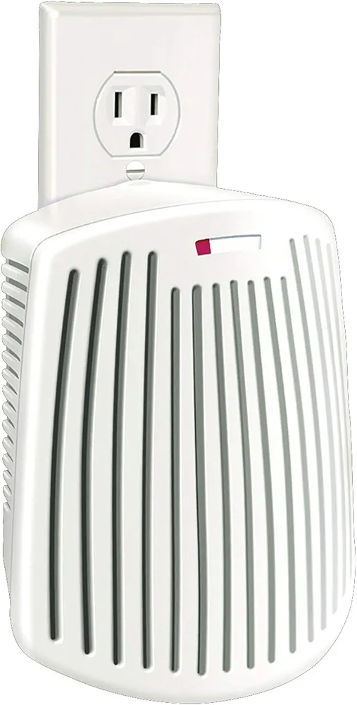 Hamilton Beach TrueAir Plug-Mount Air Freshener Odor Eliminator for Common Household-Tobacco, Pet, Bathroom & Trash, On/Off Fan, with Carbon Filter, White